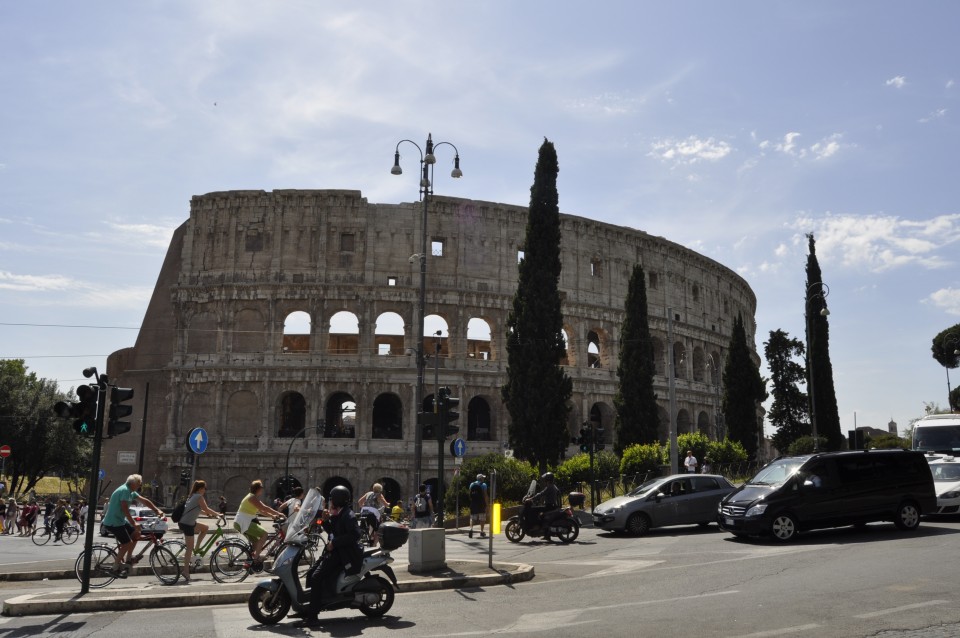 Colosseo, Colosseum, Travel, Travel Tuesday, Rome, Italy, Wonders Of The World