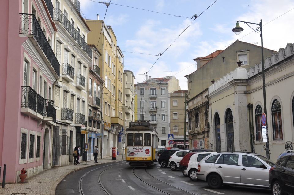 Tram28,SunnyInEveryCountry,Portugal,Lisbon,Lisboa,Europe,Travel,TravelTips,TravelGuide